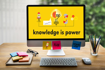 小学四年级上册语文书9课巨人的花园中,春天指的是什么-