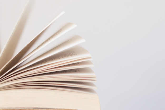 银手镯有灵性的真实事件